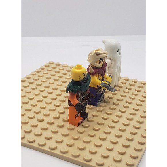 LEGO Lot 3 Mixed Minifigure Glow in Dark Ghost 9467 + two Other Figs C0496 - Picture 8 of 12